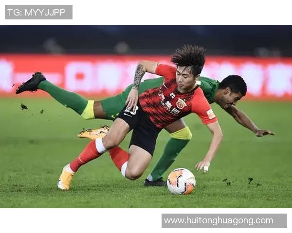 上海足球队荣登足球战术排行榜第五名引发热议分析战术优势与未来发展潜力
